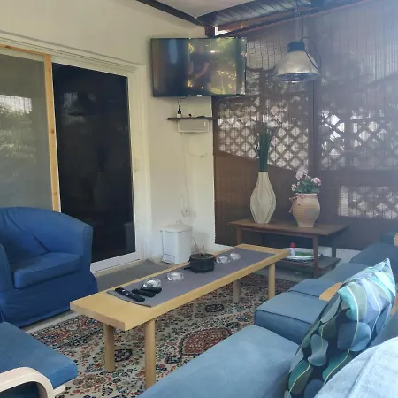 Michaels Boathouse Tatil Evi Perivolia
